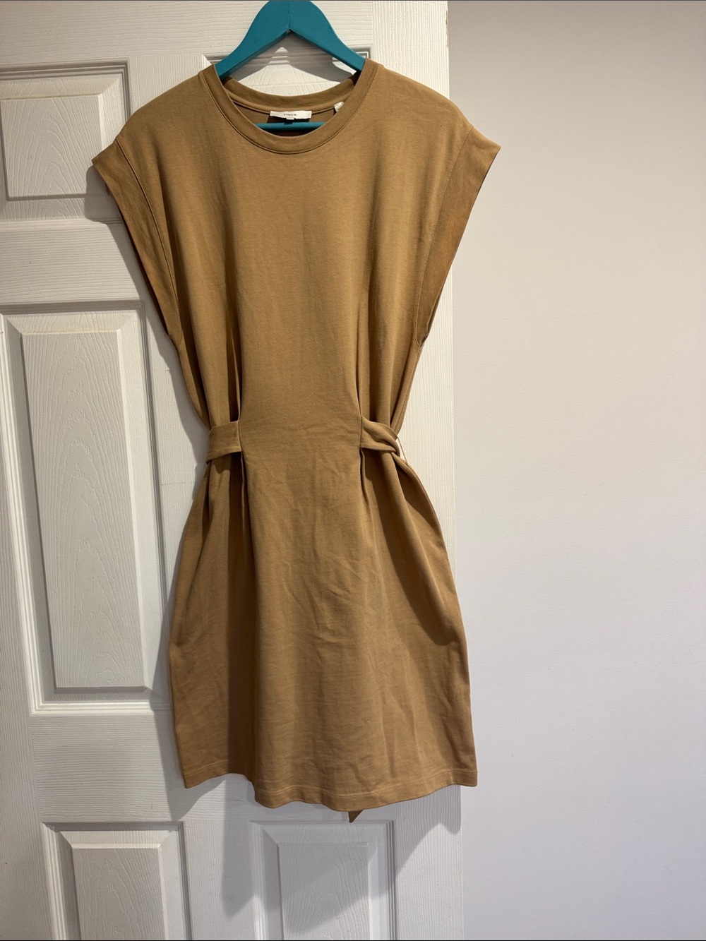 Vince Beige/ dressTan Ribbed Hem  size m
